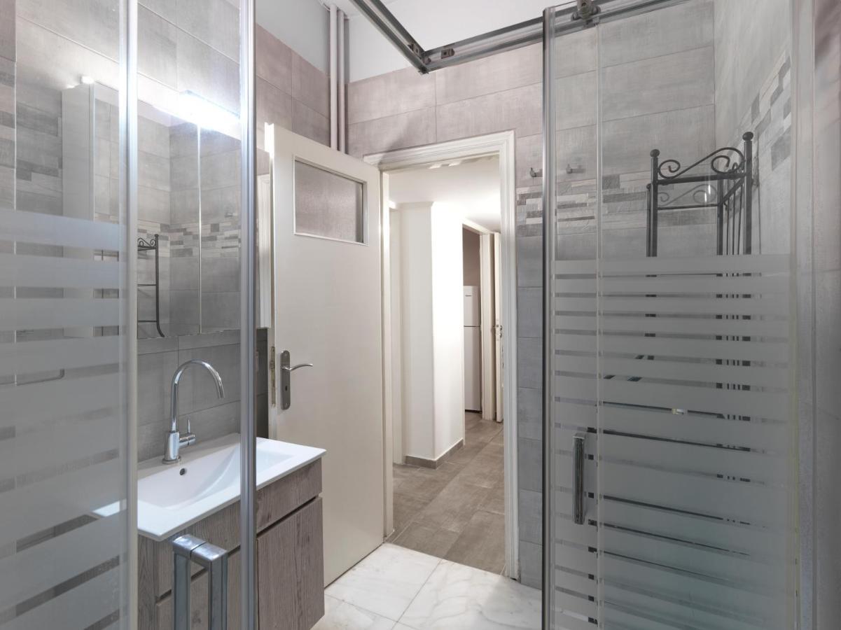 Spacious City Center Apartment アテネ エクステリア 写真