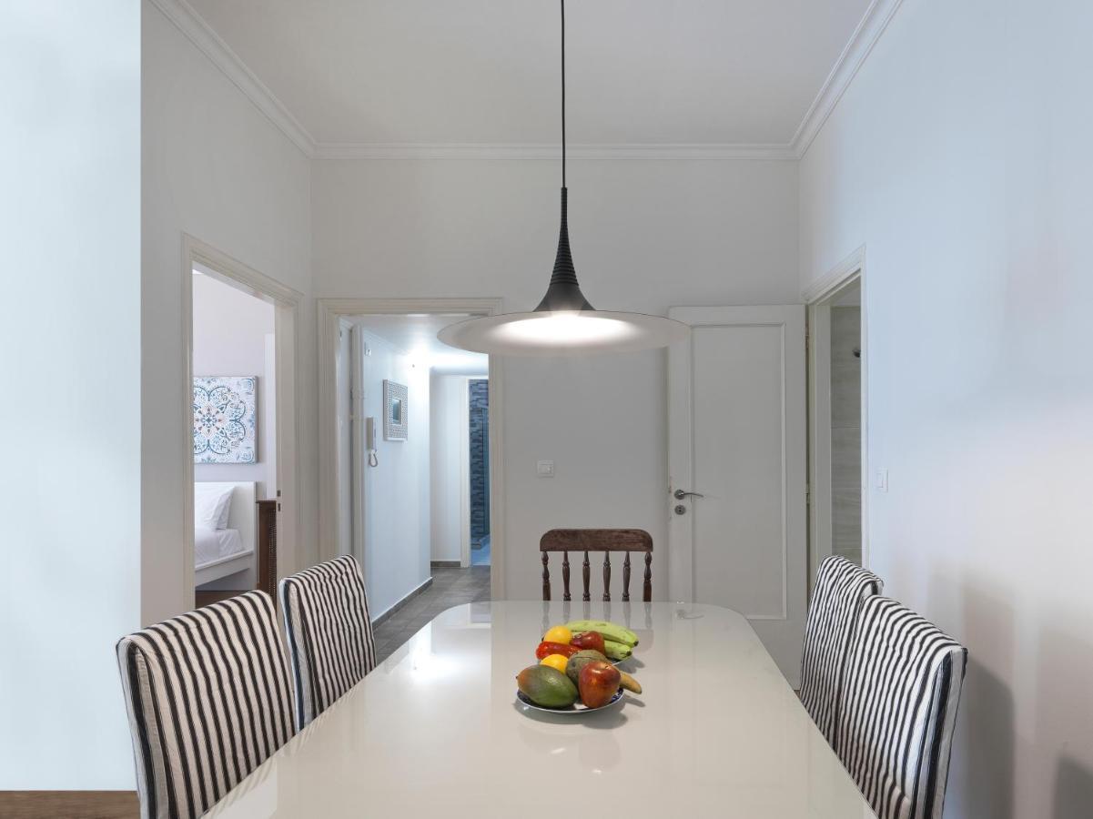 Spacious City Center Apartment アテネ エクステリア 写真